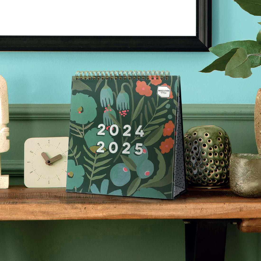 Student Desk Calendar 2024 2025